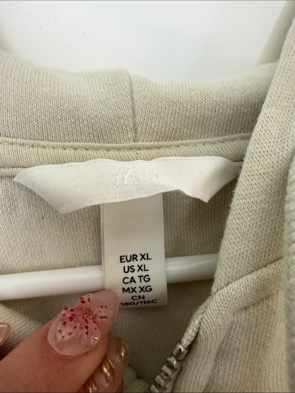 Bundle! Two H&M zip-ups - Picture 6 of 6